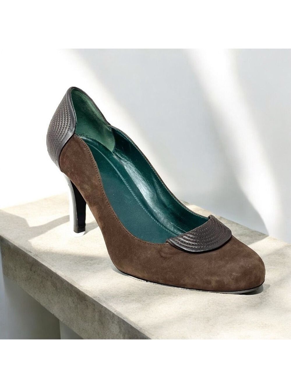 * Boss Hugo Boss Dark Brown Suede and Leather Pumps Size 37